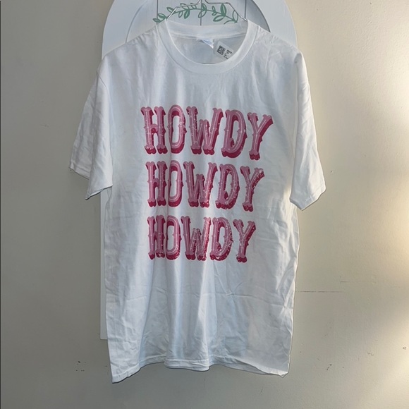 Port and Company White Tee with Pink 'Howdy' Print - Picture 1 of 5